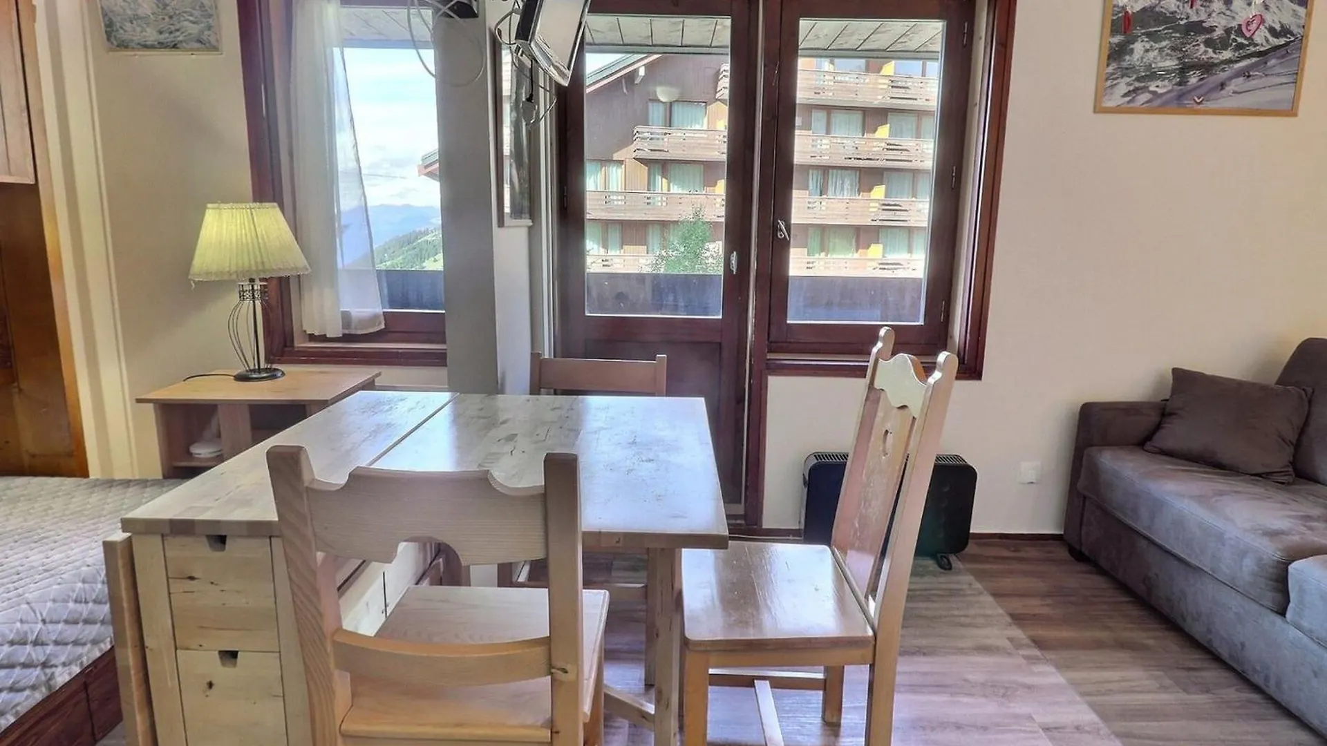 Studio Skis Aux Pieds, Bien Equipe Avec Wi-Fi - Les Allues - Fr-1-182-42 Meribel Apartment