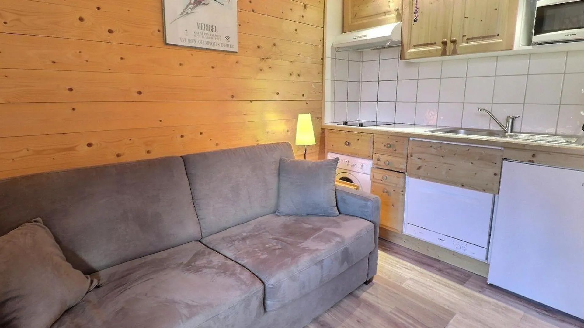 Studio Skis Aux Pieds, Bien Equipe Avec Wi-Fi - Les Allues - Fr-1-182-42 Meribel